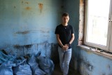 Firmy z Lipna i nie tylko chcą pomóc bezdomnemu, 18-letniemu Piotrowi