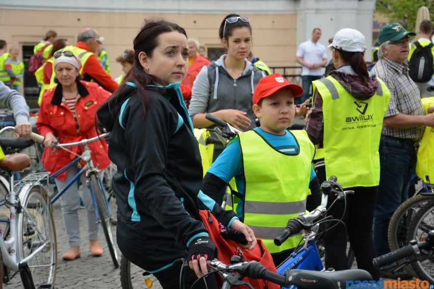 Rowerowa Majówka w Lesznie - meta nad zbiornikiem w...