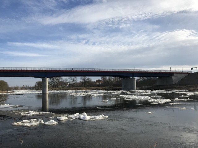 W Międzychodzie zakończyła się budowa nowego mostu i rozbiórka starej przeprawy przez rzekę Wartę. Ile ostatecznie kosztowała?