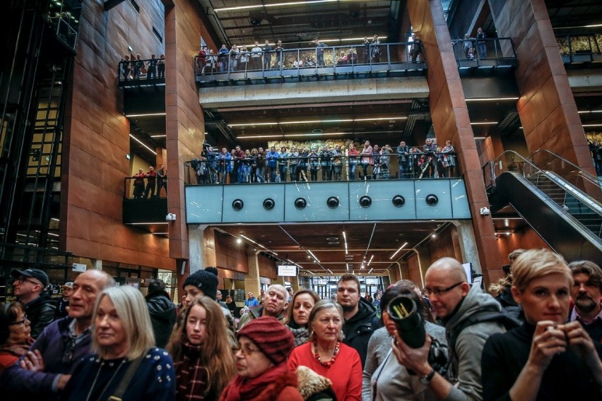 Rada Europejskiego Centrum Solidarności odrzuciła propozycję Ministerstwa Kultury. Spektakularny sukces zbiórki na instytucję