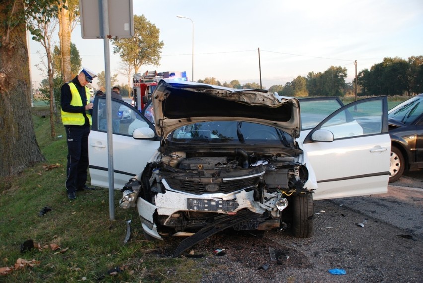 Koszwały: Policja ustala przyczyny czołowego wypadku