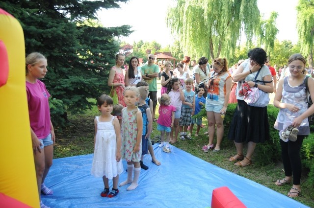 Śrem: piknik rodzinny przedszkola "Pod Wierzbami"