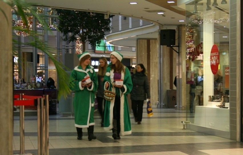 W tę sobotę, w centrach handlowych we Wrocławiu, pojawią się Zielone Mikołaje!