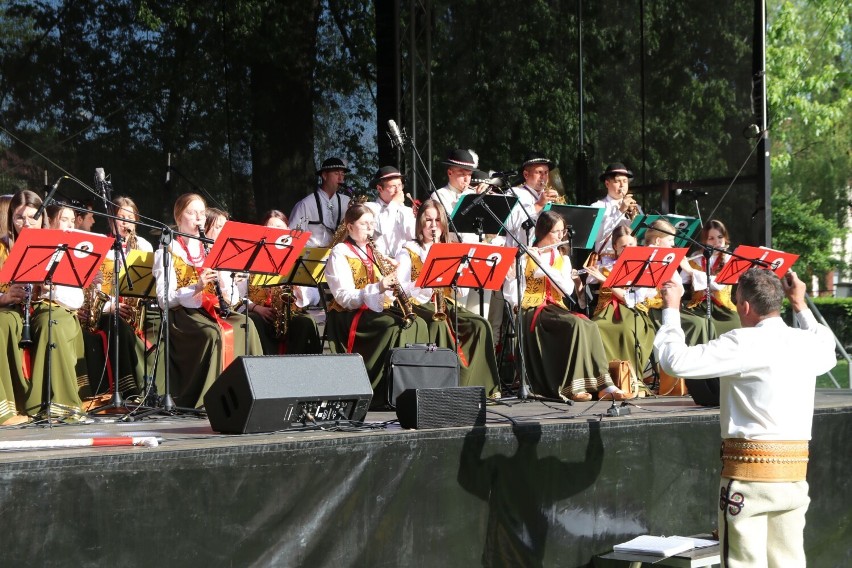 "Kliszczacka majówka" w Wieluniu. Góralska orkiestra grała hity muzyki rozrywkowej ZDJĘCIA