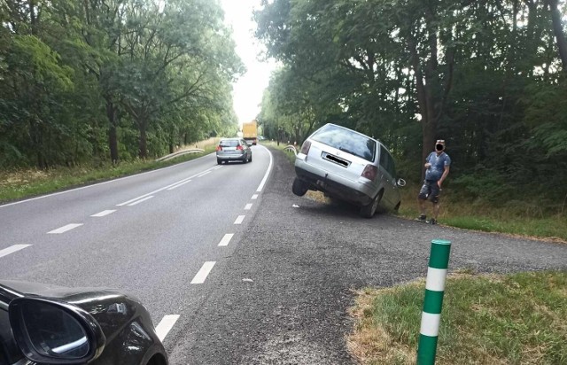 Pod Krosnem Odrzańskim pijany kierowca wjechał do rowu. Miał prawie 3 promile alkoholu!