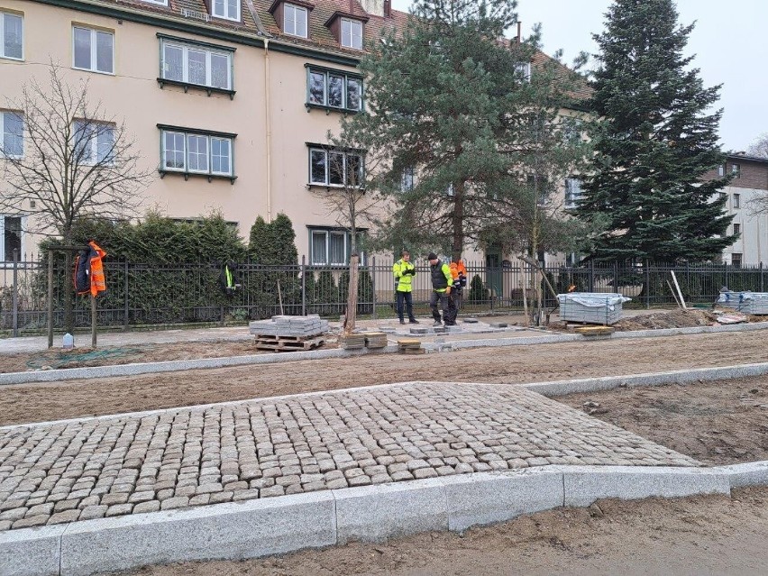 W Sopocie trwa przebudowa ulicy 3 maja. Na skrzyżowaniu z...