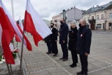 3 Maja w Zduńskiej Woli. Uroczystość przed pomnikiem  marszałka Piłdsudskiego ZDJĘCIA