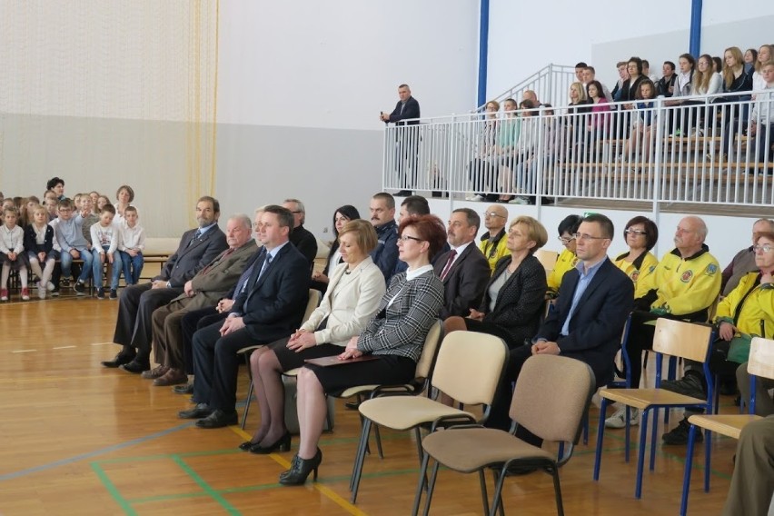 Uroczystości ku czci bohaterów wojennych w czajkowskiej szkole