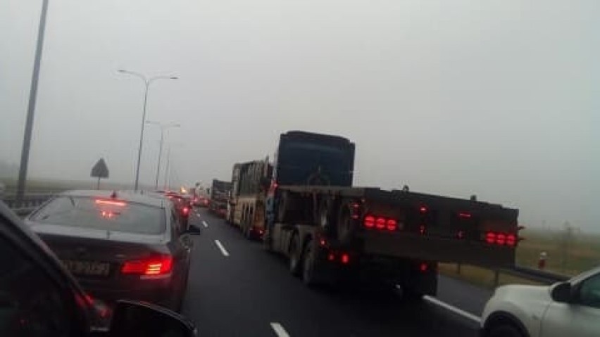 Wypadek na A1 9.11.2018. Autostrada A1 zamknięta na odcinku...