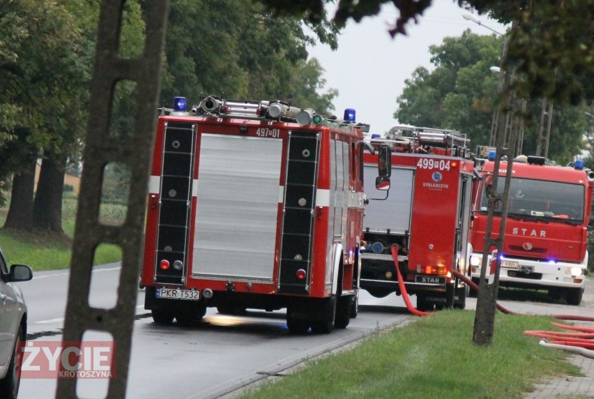 Pożar w Kobylinie. Piorun uderzył w dom. ZDJĘCIA