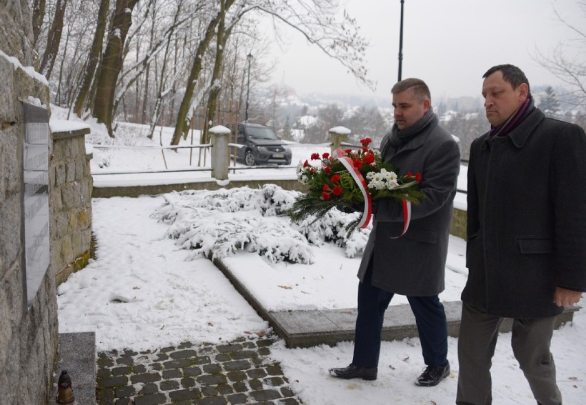 Bochnia: obchody 79. rocznicy mordu na Uzborni [ZDJĘCIA]