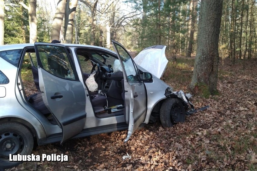 Pirat drogowy trzy razy uciekał policji i rozbił dwa auta