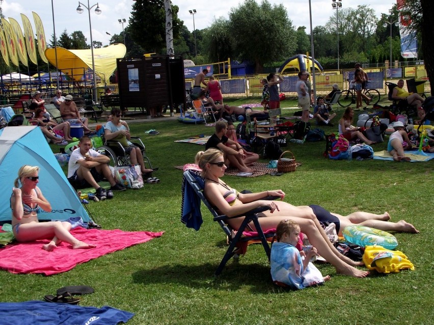 8. Święto Jeziora w Zbąszyniu. Sobota 28 lipca 2018 - na plaży tłumy wypoczywających i ciekawe wydarzenia