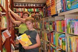 Zobacz, gdzie kupić tanie podręczniki w Warszawie. Możesz oszczędzić ponad 100 zł!