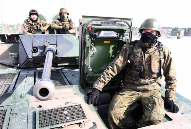 Szczecińscy żołnierze na poligonie drawskim. Trwają ćwiczenia  "Puma-13" [zdjęcia, film]