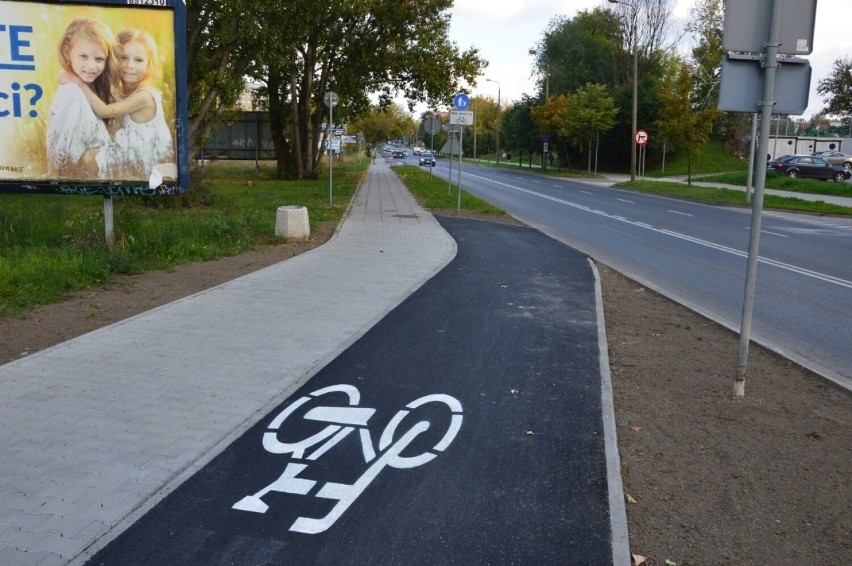 Zakończyła się budowa ścieżki rowerowej na ulicy 11 Listopada w Radomiu. To kolejna inwestycja dla cyklistów. Zobaczcie zdjęcia