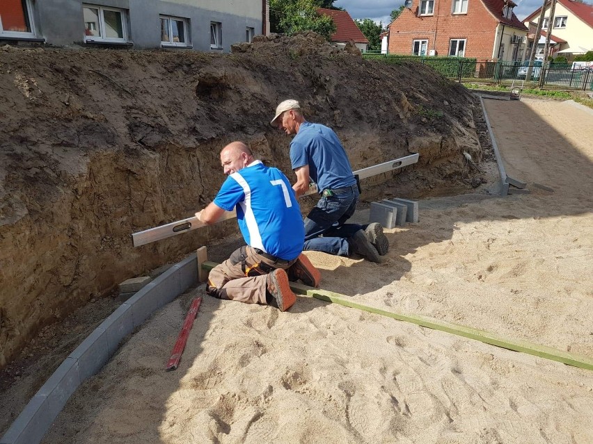 Mieszkańcy Grzmiącej zakasali rękawy. Oto efekty [zdjęcia]