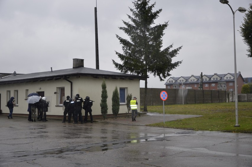 Odbijali zakładnika na terenie COSSW w Kaliszu
