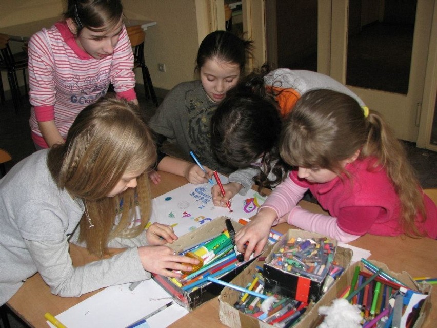 W Krzepicach dzieci wzięły udział w warsztatach plastycznych