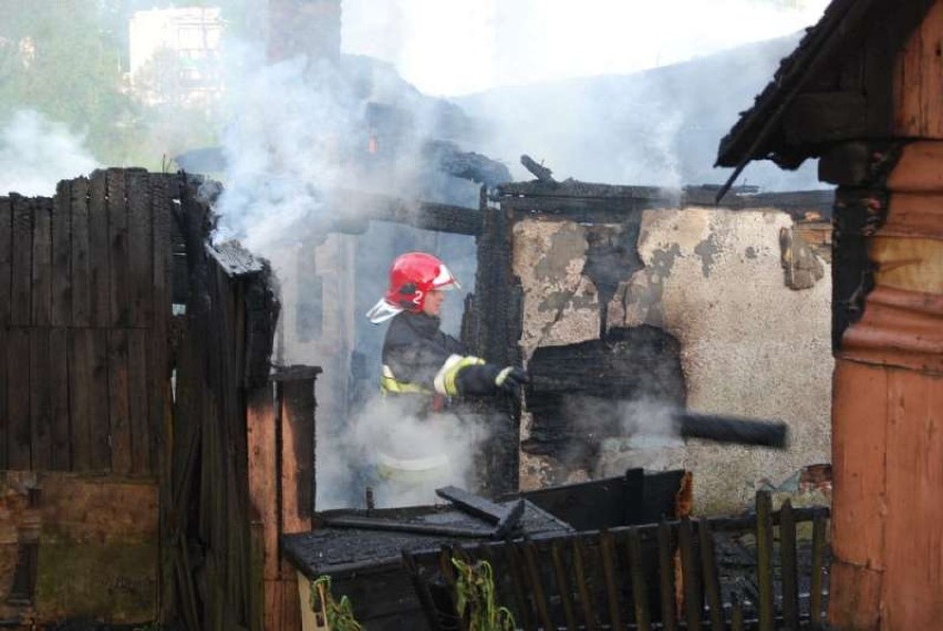 Na ul. Koło w Lublinie wybuchł pożar w drewnianym domu.