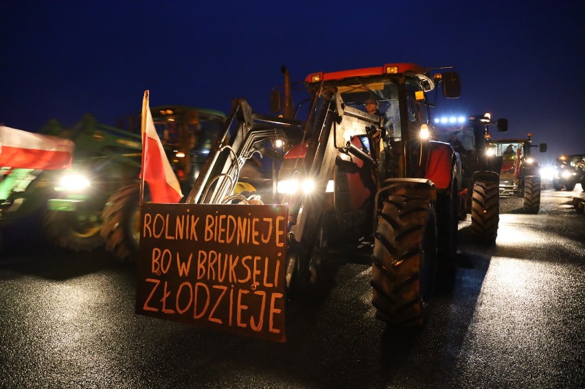 Rozpoczął się protest rolników. "Brak rolników, brak...