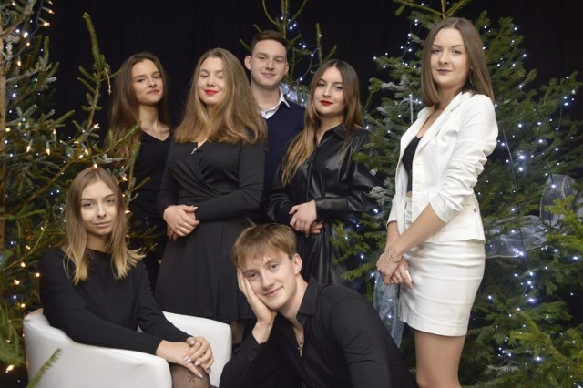 W programie wzięli udział między innymi: Patrycja Dukat, Marysia Frączyk, Antonella Chianese, Julia Wąsik, Alicja Woldańska, Kamil Cholewa i Bartek Sota.