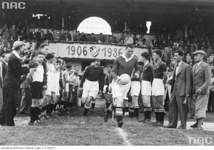 24 maja 1936. Mecz piłki nożnej TS Wisła Kraków - Chelsea FC...