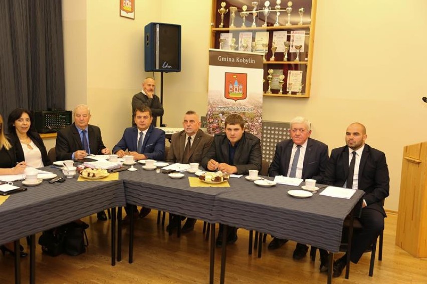 KOBYLIN: Ostatnia pożegnalna sesja Rady Miejskiej w Kobylinie [ZDJĘCIA]