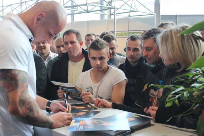 Budma 2015: Szpilka i Pudzian rozdawali autografy