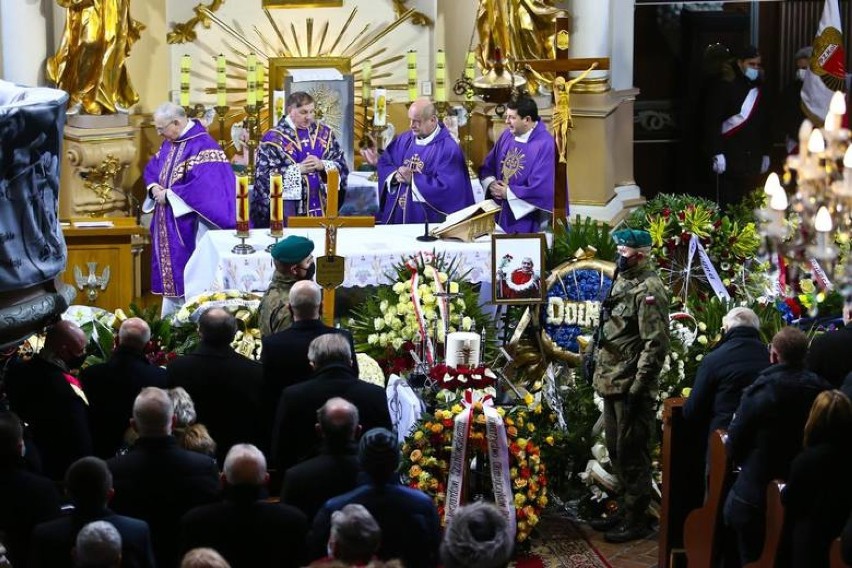 Pogrzeb legendarnego kolarza Ryszarda Szurkowskiego