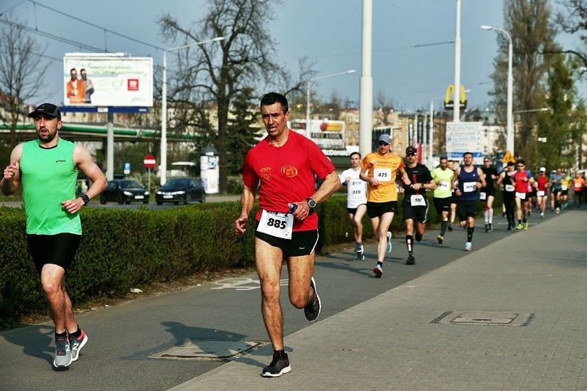  Zobacz zdjęcia z H2O Półmaratonu we Wrocławiu. Znajdź siebie i swoich znajomych