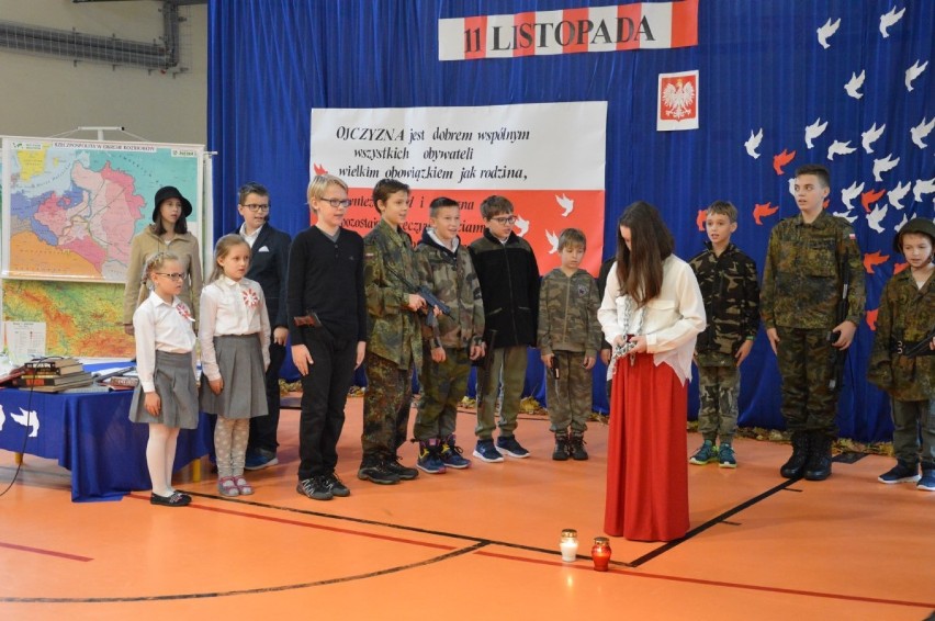 Szkoła Podstawowa Sióstr Zmartwychwstanek w Wejherowie biła rekord dla Niepodległej [ZDJĘCIA]