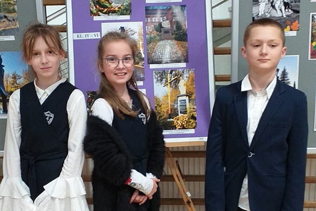 Troje uczniów SP 4 w Kwidzynie zostało nagrodzonych w wojewódzkim konkursie fotograficznym. Na swych zdjęciach przedstawiali miejsca pamięci z Kwidzyna i Janowa
