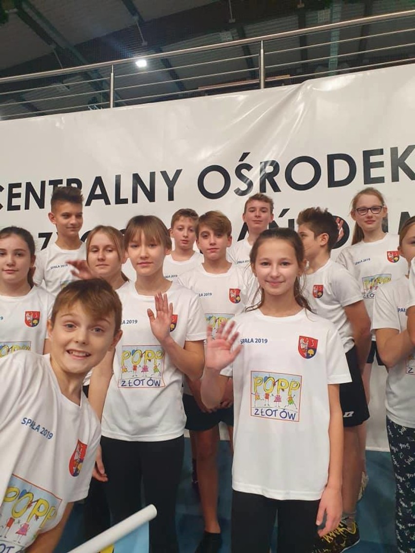 Pozdrowienia ze Spały. Delegacja dzieci ze szkół powiatu złotowskiego powalczy o medale.