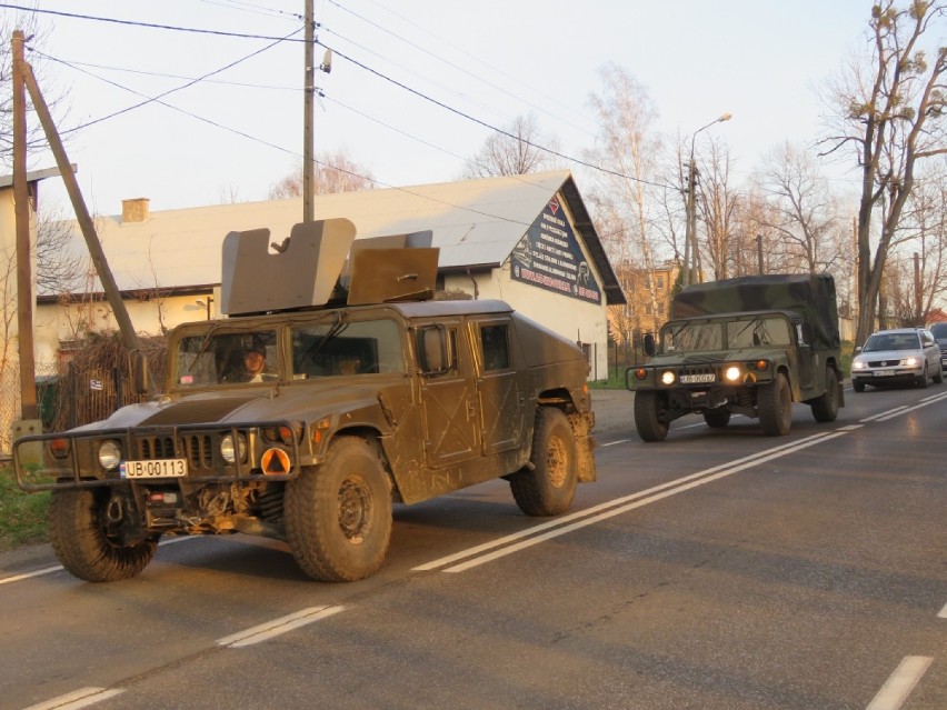 Przed wjazdem do Wadowic utknęły nawet pojazdy wojskowe a...