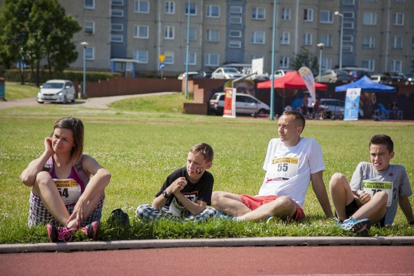 Bieg w piżamach i strojach superbohaterów dla kliniki Budzik za nami (ZDJĘCIA)