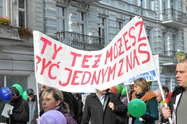 Marsz solidarności z osobami chorującymi na schizofrenię przeszedł w środę ulicą Piotrkowską.