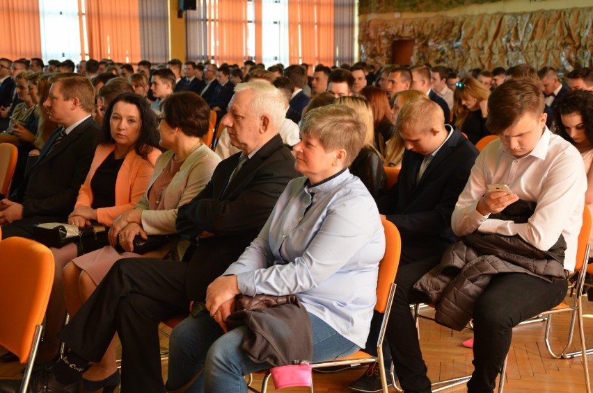 Zakończenie roku szkolnego klas maturalnych w Zespole Szkół Ponadgimnazjalnych nr 3 w Bełchatowie