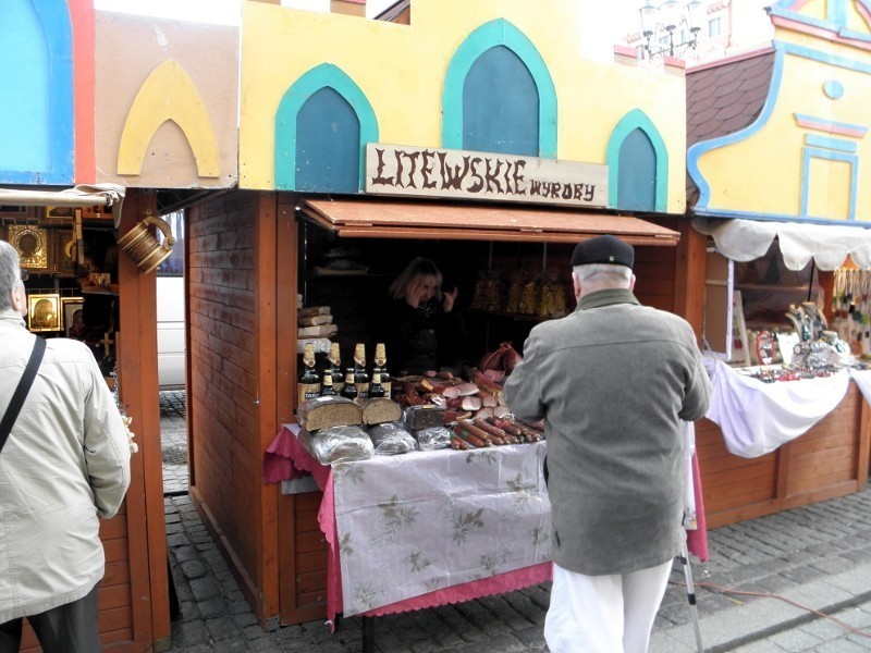 Jarmark Wielkanocny na Rynku Nowomiejskim w Toruniu [ZDJĘCIA]