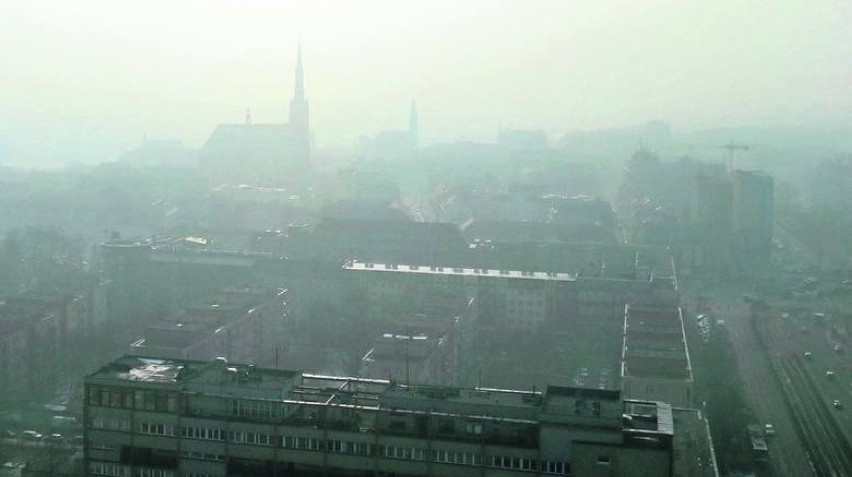 Prognozowana chmura zanieczyszczeń nad Szczecinem. Jakość...