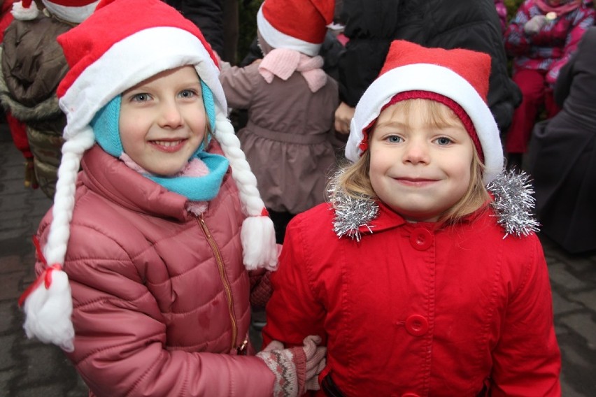 Syców: Siódmy Zlot Mikołajów w Rynku