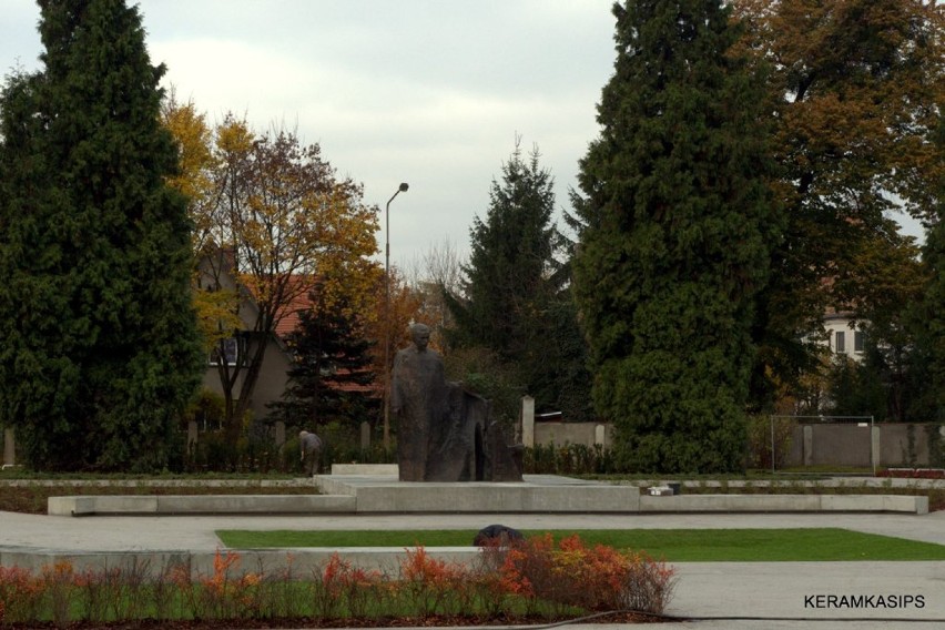 Pomnik Korfantego na ul. Powstańców Śląskich