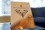Książka i wystawa z okazji 50-lecia koła hafciarskiego w Człuchowie już dostępne - warto zapoznać się z tą bogatą historią