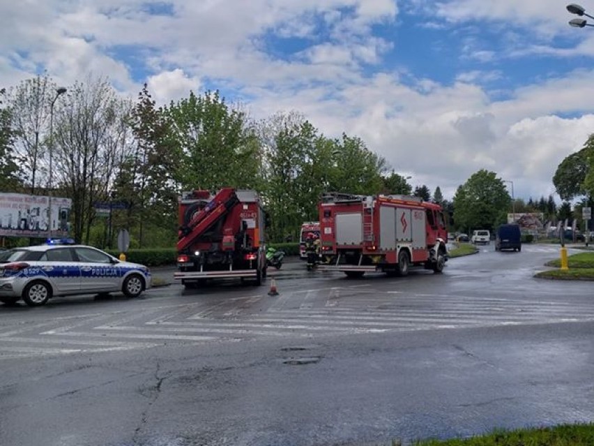 Wypadek skutera! Utrudnienia w ruchu w pobliżu stacji BP w Kłodzku! 