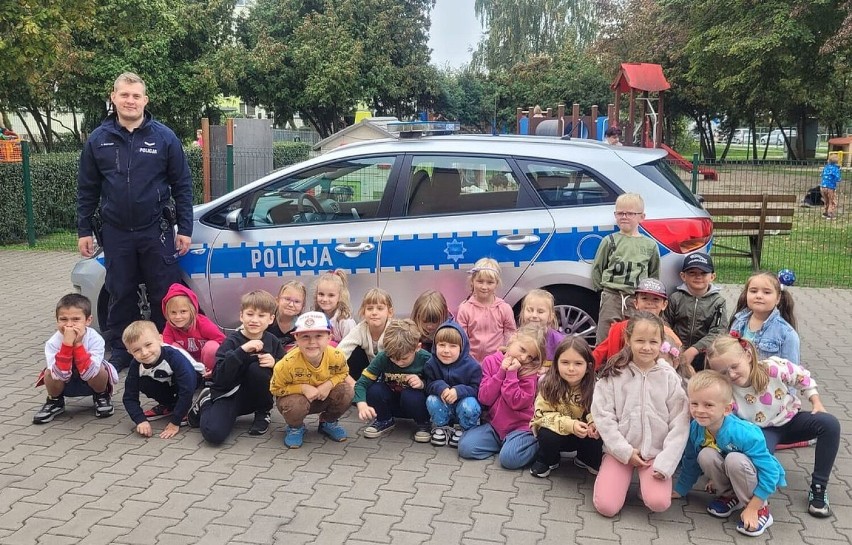 W ramach akcji policjanci odwiedzili dzieci z Przedszkola nr...