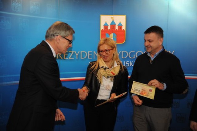 Bydgoszcz: Nagrodzono laureatów konkursu na świąteczne witryny sklepowe [ZDJĘCIA]
