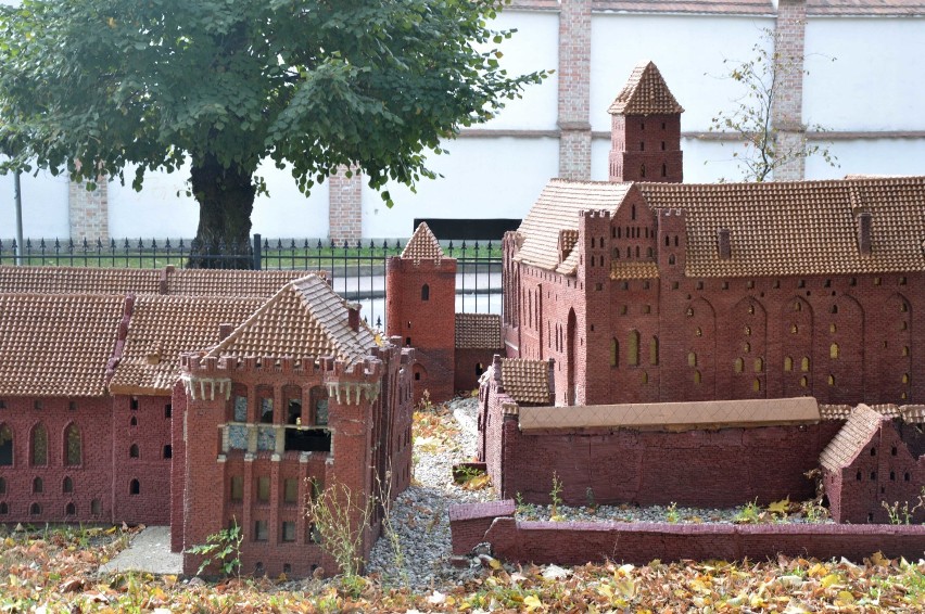 Malbork. Rozbiórka miniatury zamku aktualna, ale nie przed wyborami 