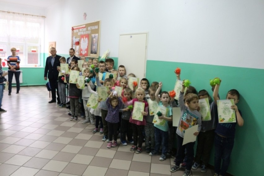 Dzieci z gminy Bargłów Kościelny zebrały prawie 24 tys. kg makulatury