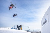 Białka Tatrzańska. Nietypowe zawody na śniegu. Skakali na nartach, snowboardzie i rowerach ze śnieżnej skoczni