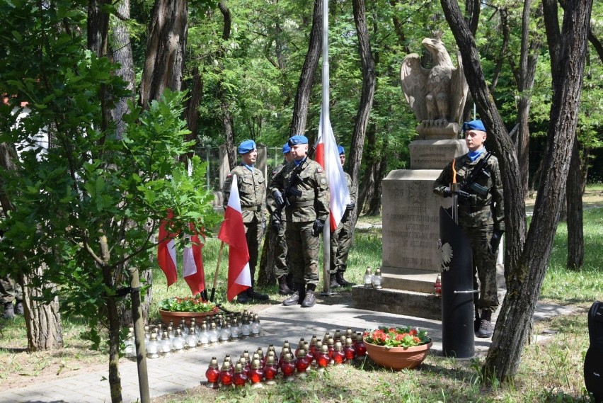 Uroczyste obchody 102. rocznicy powstania 2 Pułku Artylerii Lekkiej Legionów w Kielcach [ZDJĘCIA]